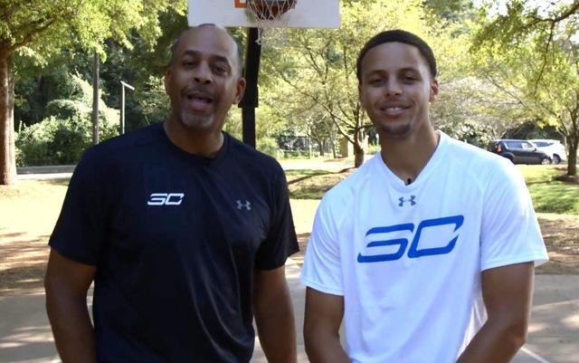 邮报：谢什科对曼联与纽卡都表达过兴趣，但他稍微倾向于红魔（邮报：谢什科同时考虑曼联与纽卡，但略偏向红魔）