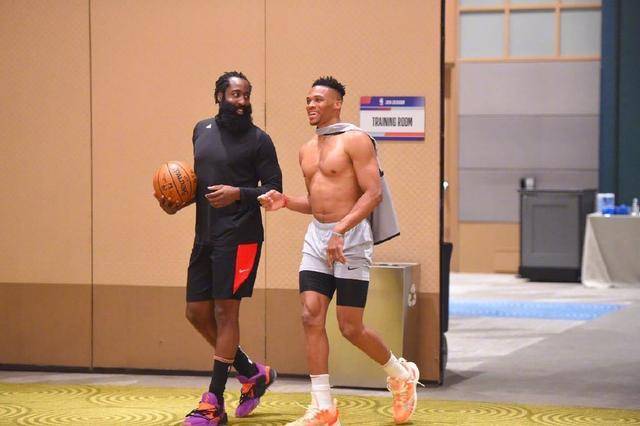 巴图姆：保罗离队当天我给他发了信息，我没说过希望他离开（巴图姆澄清：保罗离队当天我第一时间联系他，从未表示希望他离开）