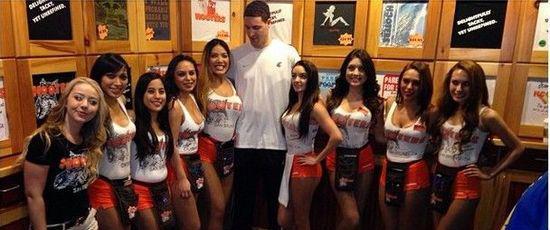 上次英超客战桑德兰，阿森纳依靠吉鲁替补梅开二度4-1胜（阿森纳上次英超做客桑德兰，替补吉鲁梅开二度助队4-1取胜）